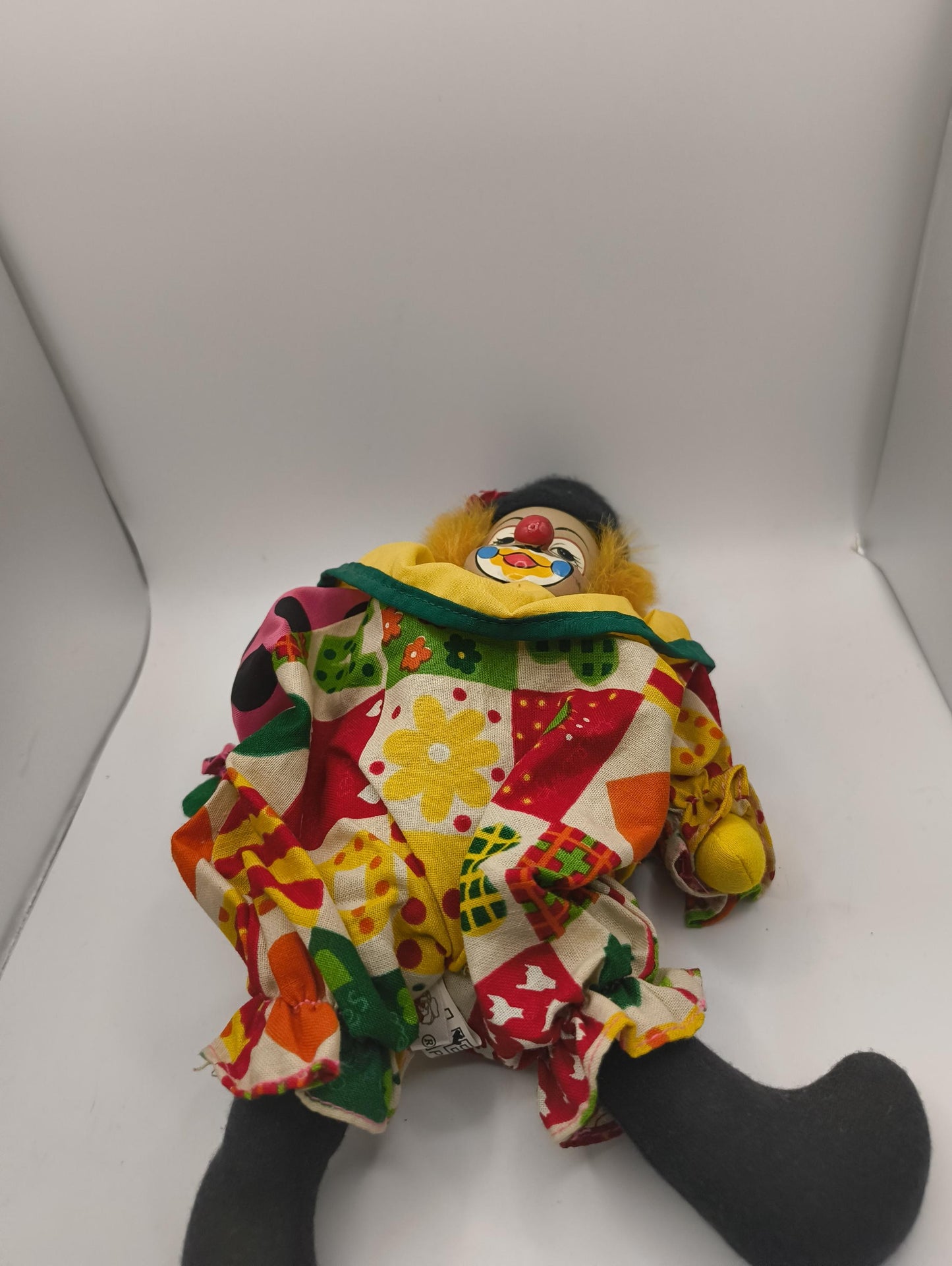 Original Harlequin Doll gruseliger Clown buntes Gewand Fedora orangene Haare